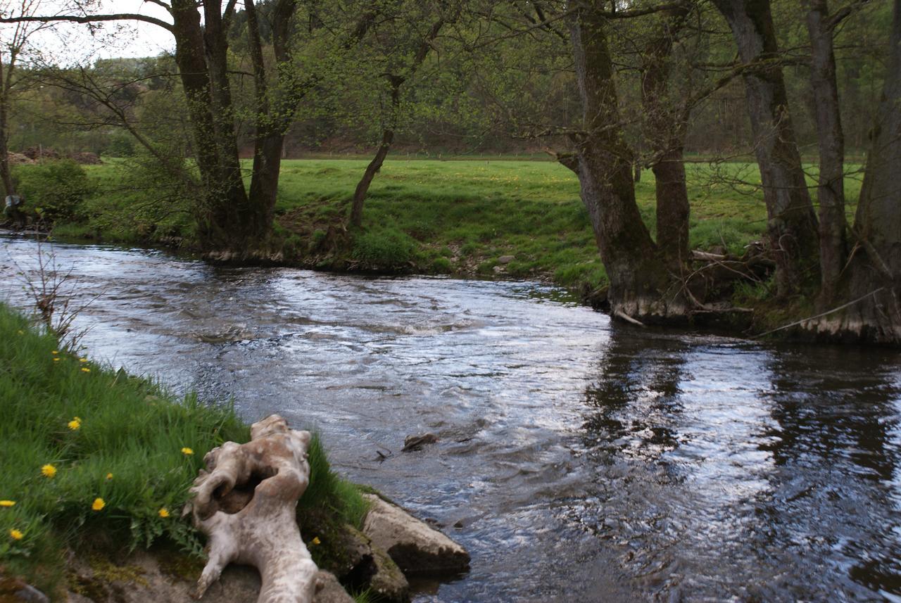Le Gite De L Ourthe Ortheuville Exterior photo